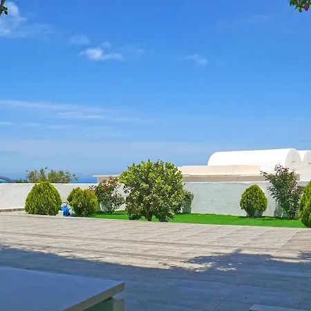 Hotel Nautilus Dome Fira (Santorini)