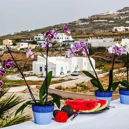 Nautilus Dome 3* Fira (Santorini)